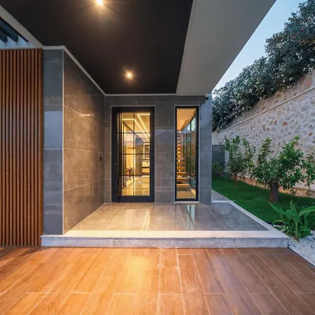 Aura A Villa